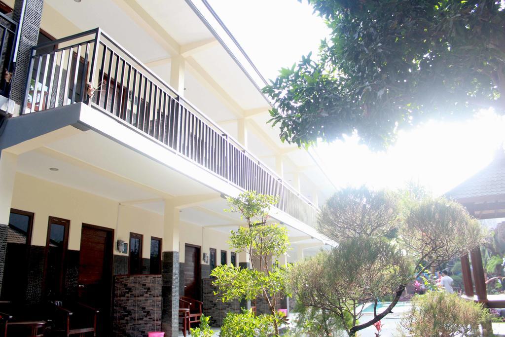 Jenny Bunker Homestay Кута Екстериор снимка