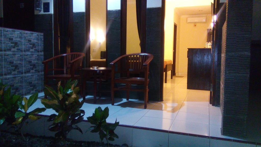 Jenny Bunker Homestay Кута Екстериор снимка