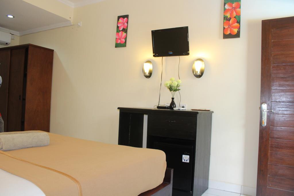 Jenny Bunker Homestay Кута Екстериор снимка