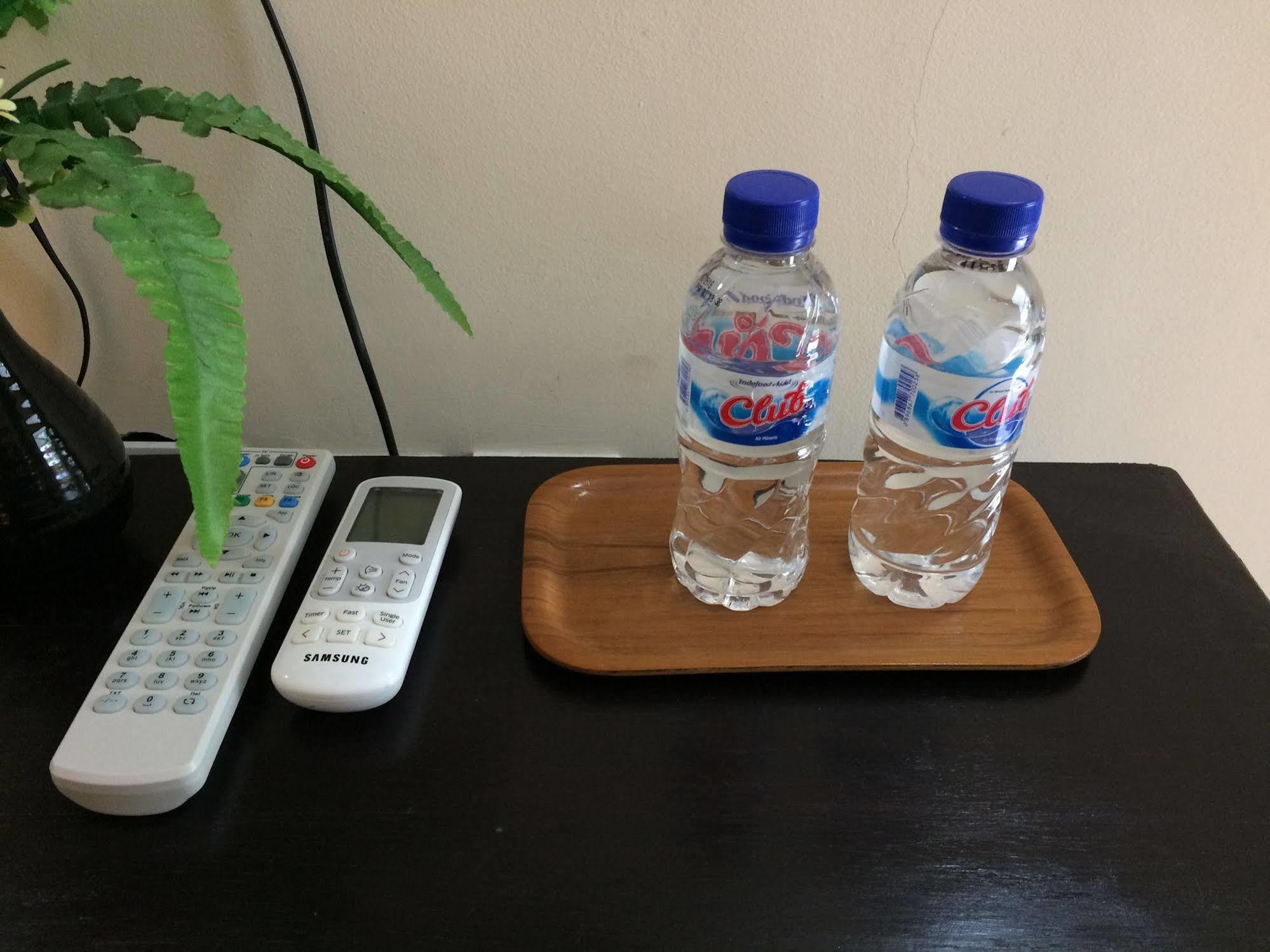 Jenny Bunker Homestay Кута Екстериор снимка